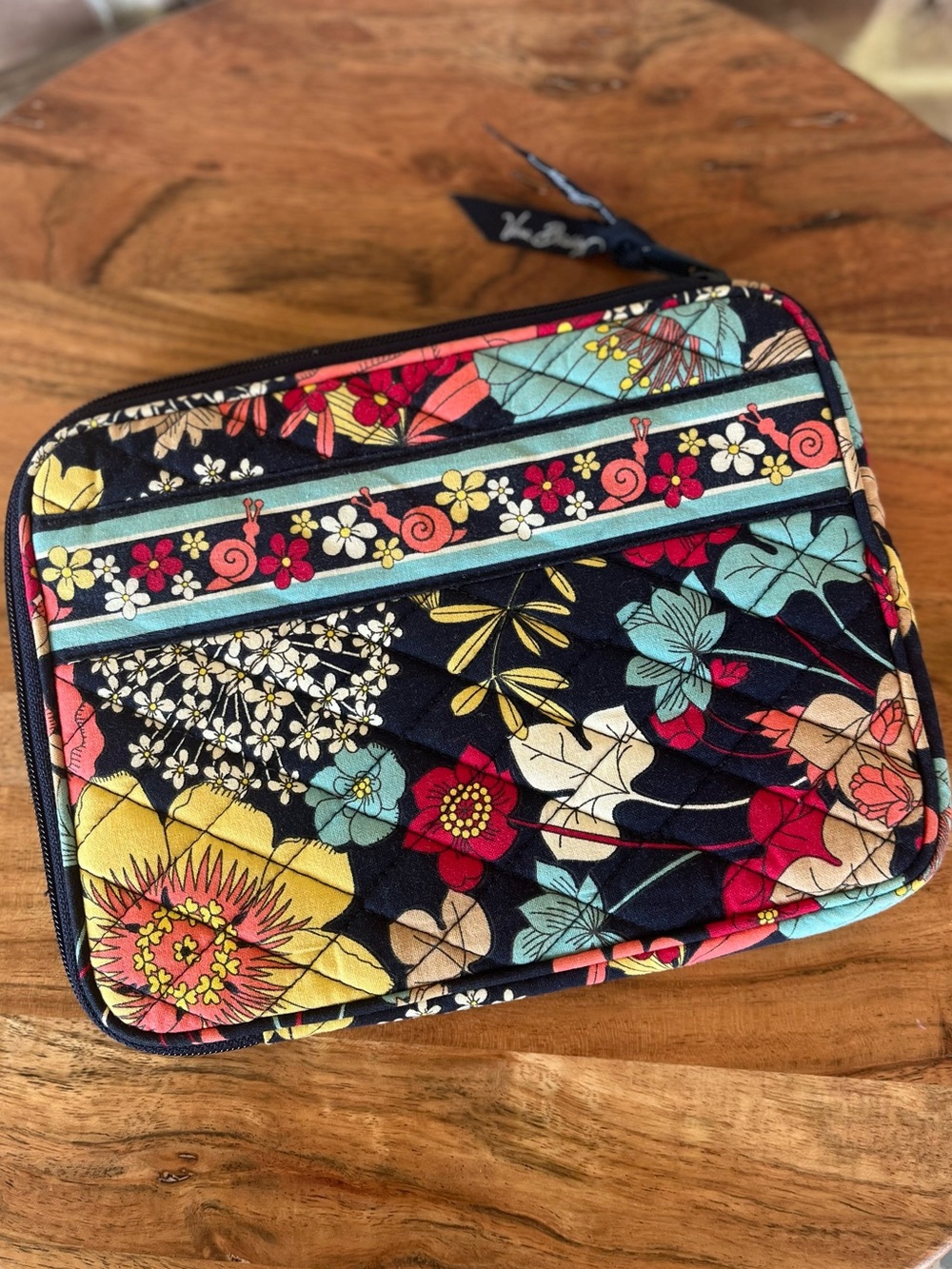 Discontinued/Vera Bradley Happy Snails Tablet Sleeve Quilted (Retired)